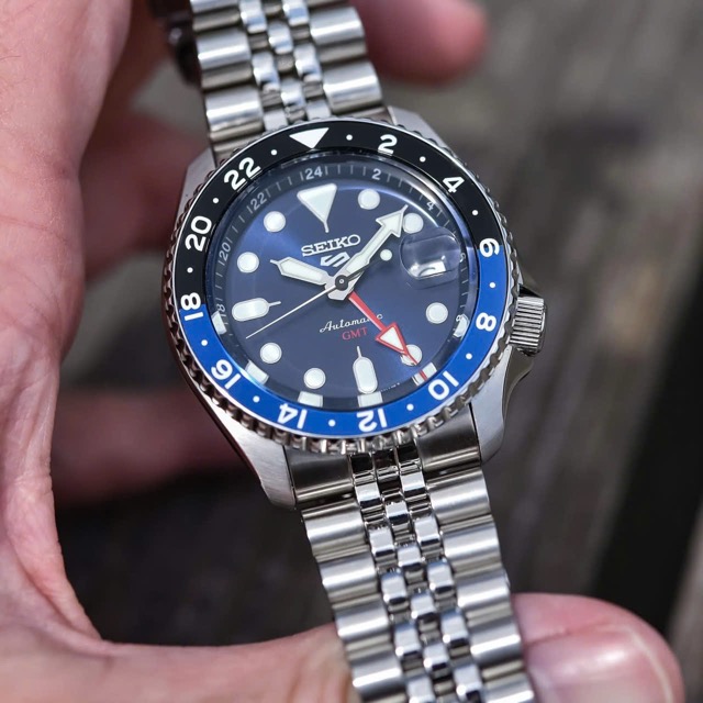 Đồng hồ nam dây thép Seiko 5 Automatic GMT SDX Batman SSK003K1 - Ảnh 9