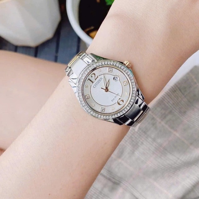 Đồng hồ nữ dây thép Citizen Eco Drive Crystal Two-Tone Silver Calendar FE1146-71A - Ảnh 3