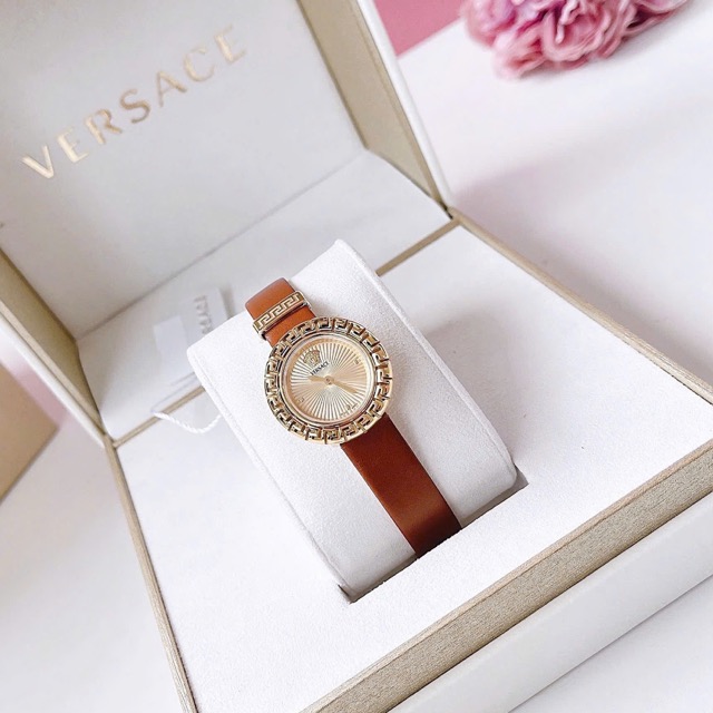 Đồng hồ nữ dây da Versace La Greca Swissmade VE8C00124 - Ảnh 6