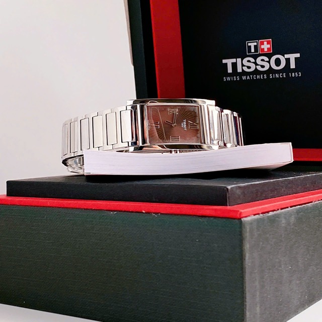 Đồng hồ nữ dây da Tissot Happy Chic Quartz T016.309.11.293.00 - Ảnh 4