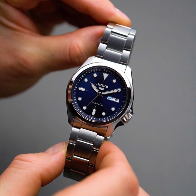 Đồng hồ nam dây thép Seiko 5 Sport Automatic SRPE53K1