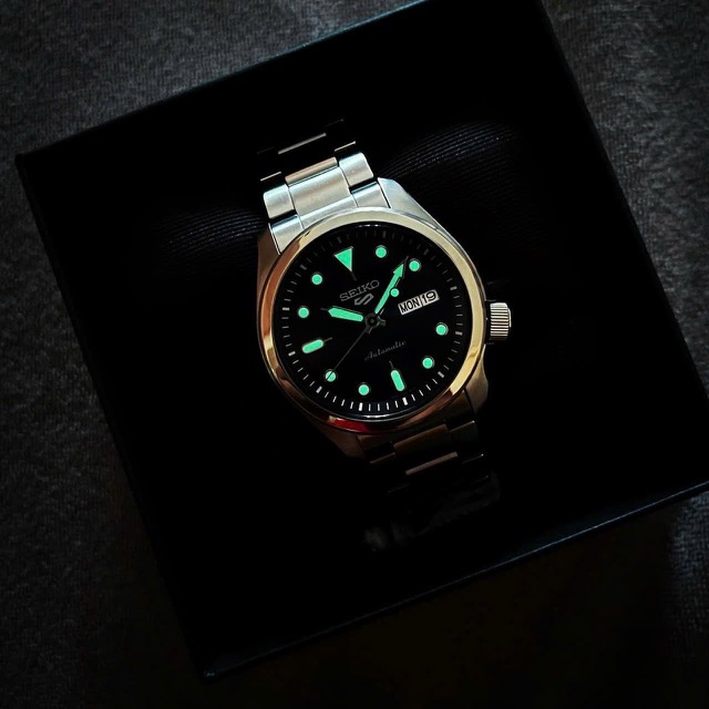Đồng hồ nam dây thép Seiko 5 Sport Automatic SRPE53K1 - Ảnh 6