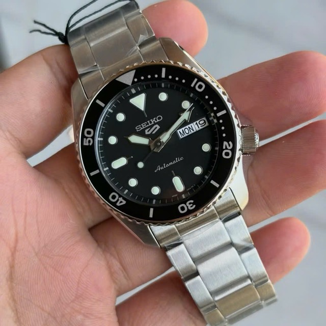 Đồng hồ nam dây thép Seiko 5 Sport Automatic Street Style SRPK29K1 - Ảnh 4