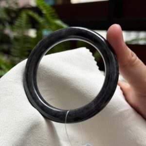 Vòng tay ngọc Thiên Nhiên Myanmar Type A bản đũa gà đen Ni 53.5
