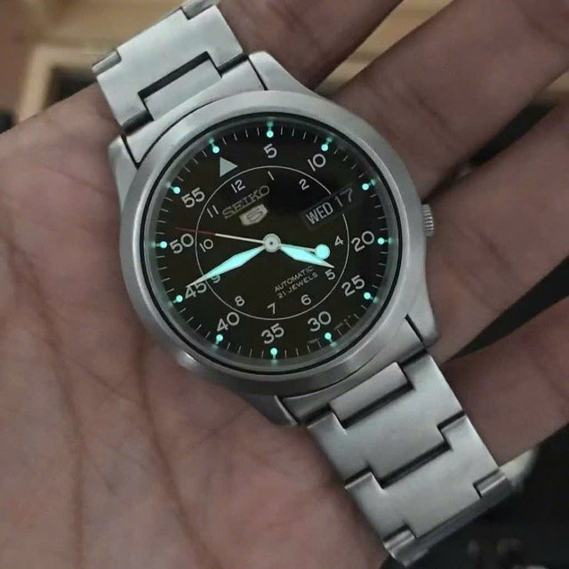 Đồng hồ nam dây thép Seiko 5 Sport Automatic SNK809K1 - Ảnh 7