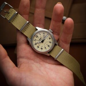 Đồng hồ nam nữ dây vải Seiko 5 Sports Field Automatic Beige SRPJ83K1