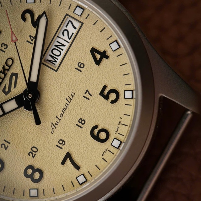 Đồng hồ nam nữ dây vải Seiko 5 Sports Field Automatic Beige SRPJ83K1 - Ảnh 8