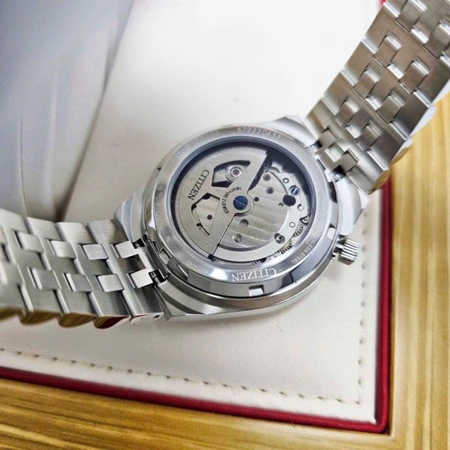 Đồng hồ nam dây thép Citizen Tsuyosa 60 Automatic Sport Chic Guilloche Dial NK0030-51E - Ảnh 6